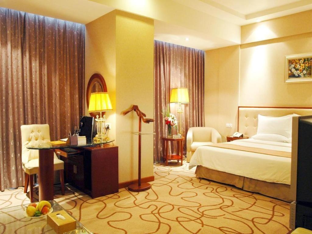 Nanchang Galactic Peace International Hotel エクステリア 写真