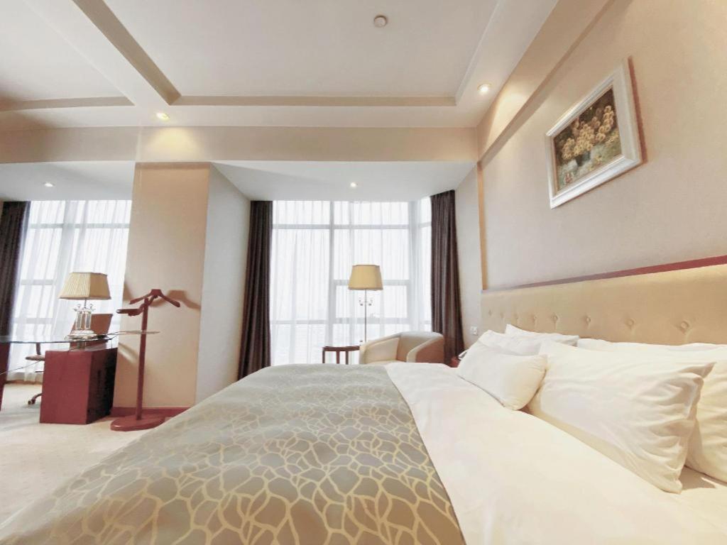 Nanchang Galactic Peace International Hotel エクステリア 写真
