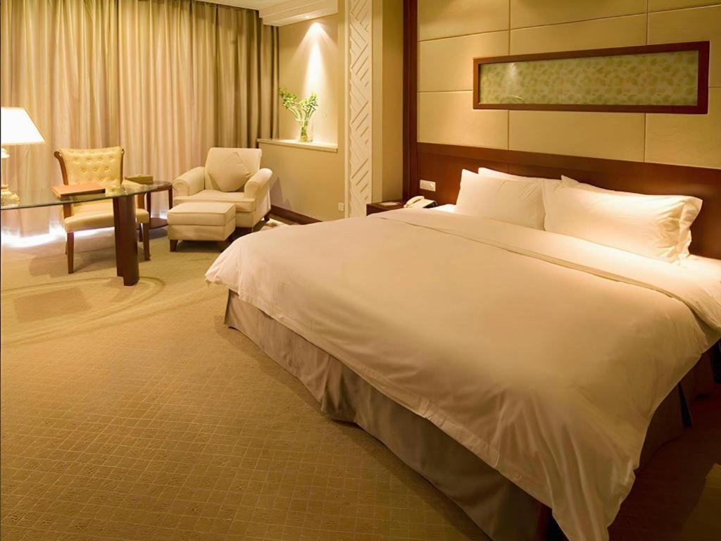 Nanchang Galactic Peace International Hotel エクステリア 写真